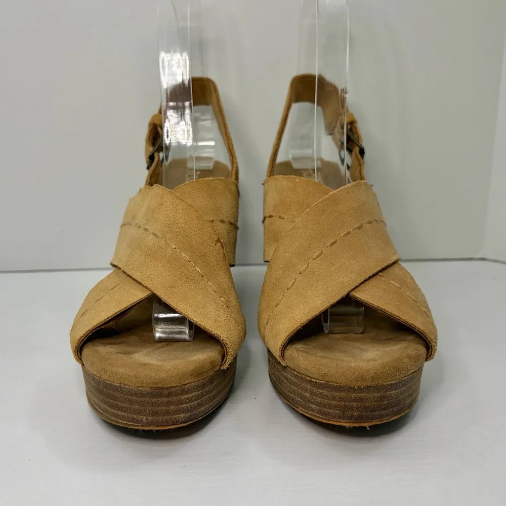TOMS Ibiza Honey Suede Tan Platform Heel Sandals Size 6 1/2